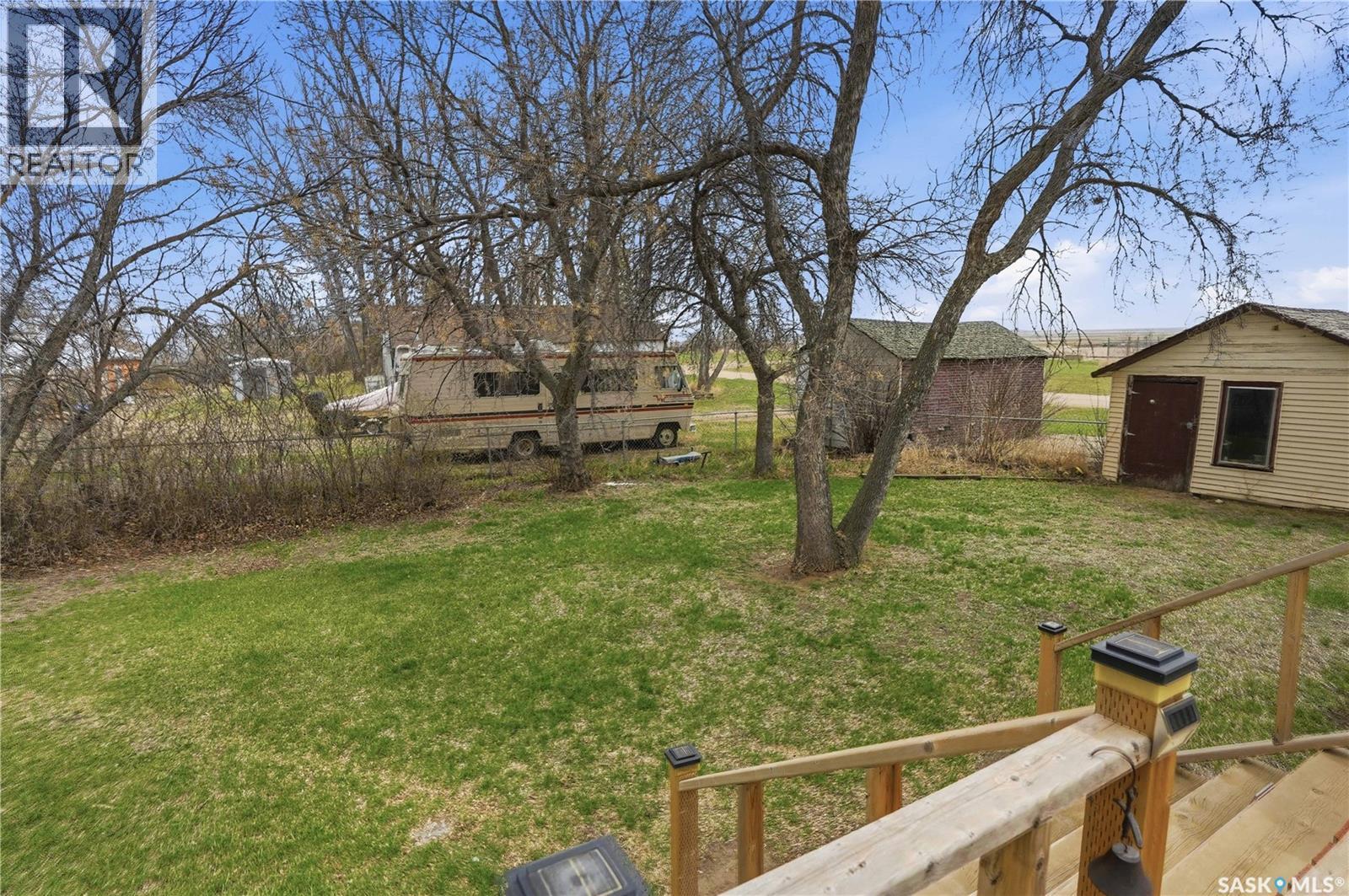 210 Railway Avenue Property Photo 11
