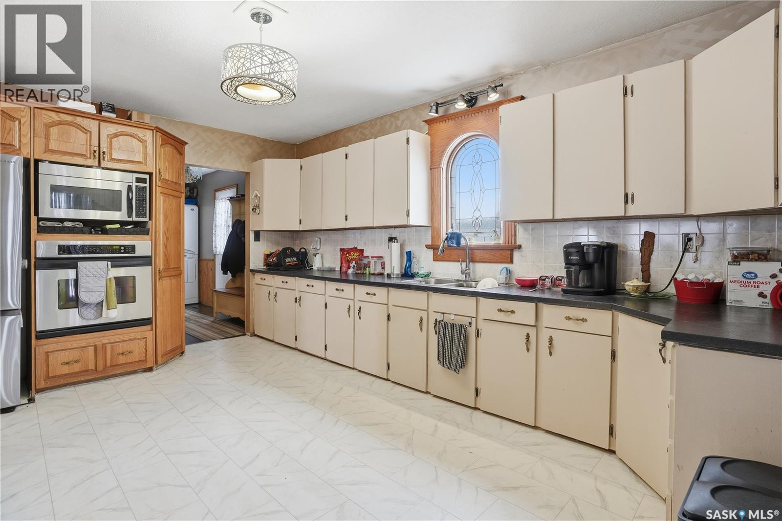 210 Railway Avenue Property Photo 30