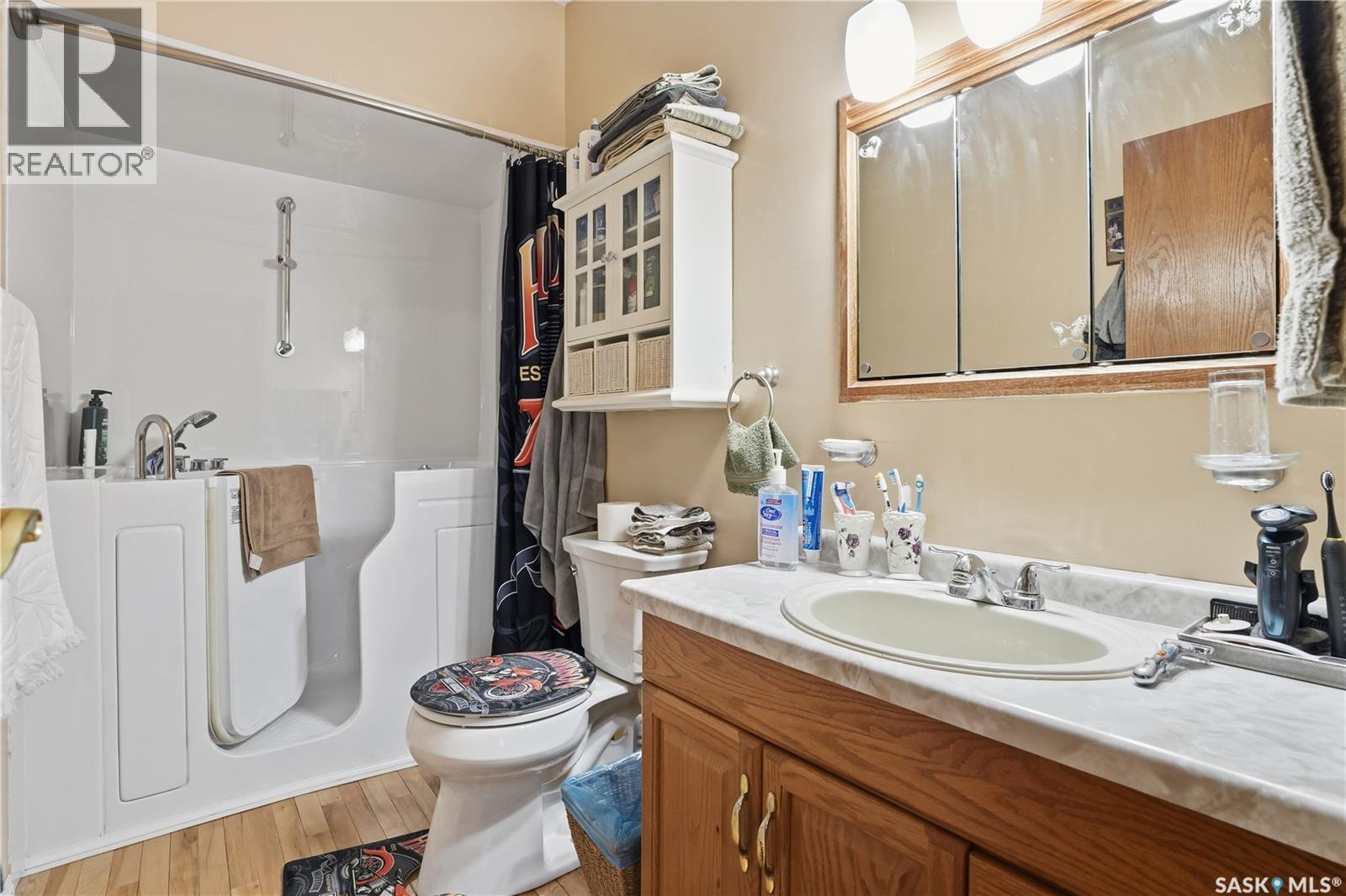210 Railway Avenue Property Photo 38