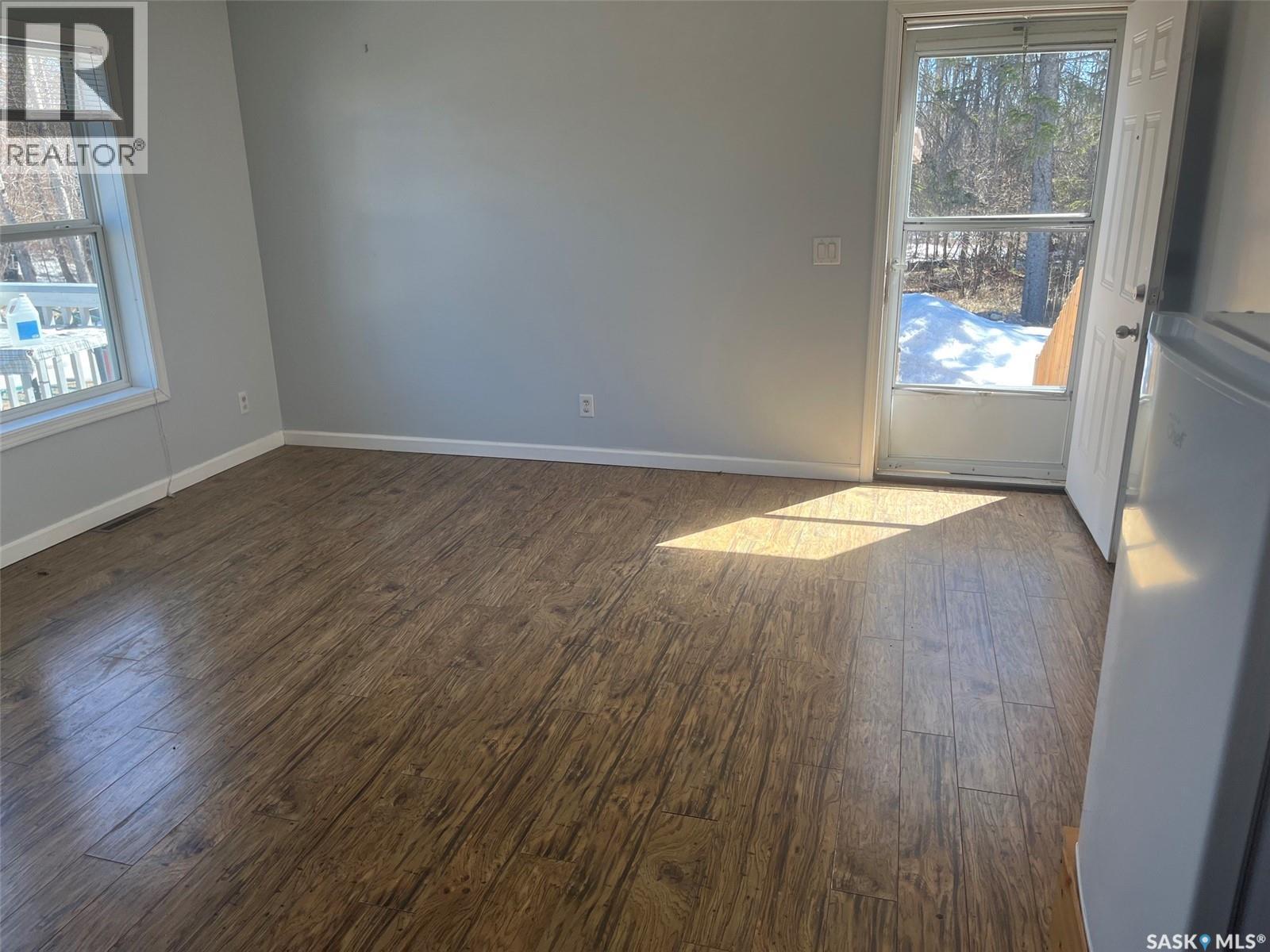 320 3rd Avenue W Property Photo 5