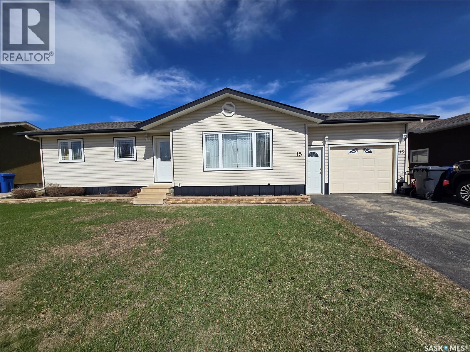 15 Mackenzie Drive Property Photo 1