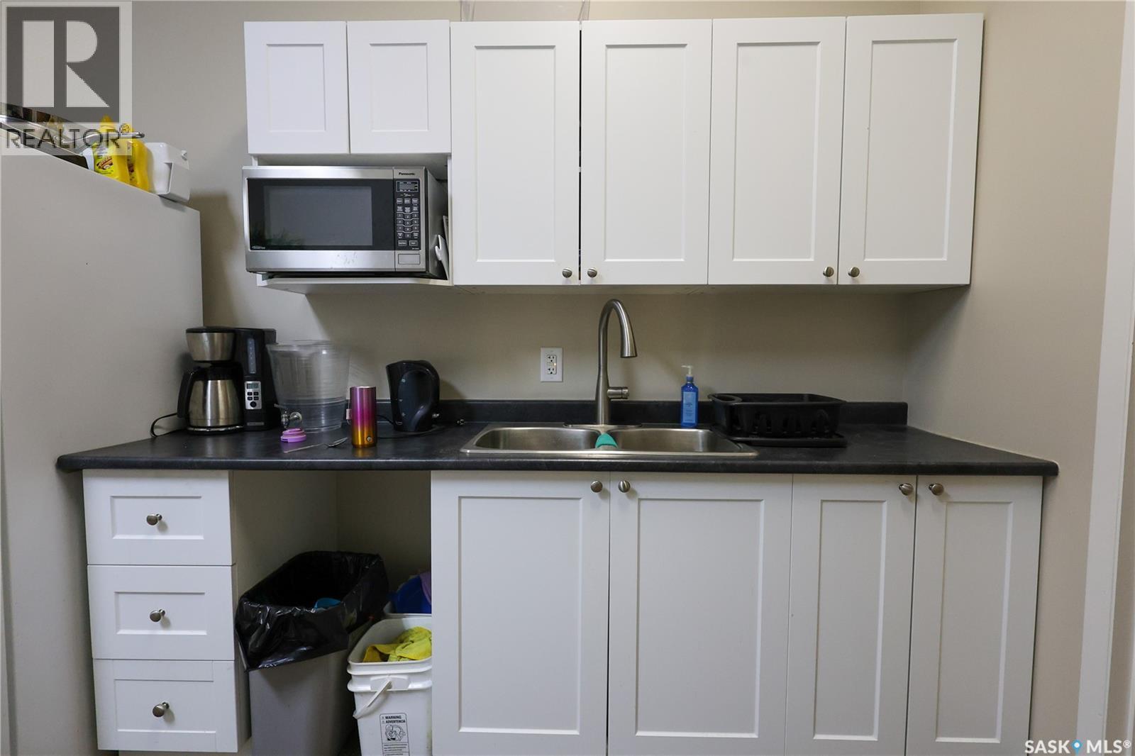 888 Central Avenue Property Photo 17