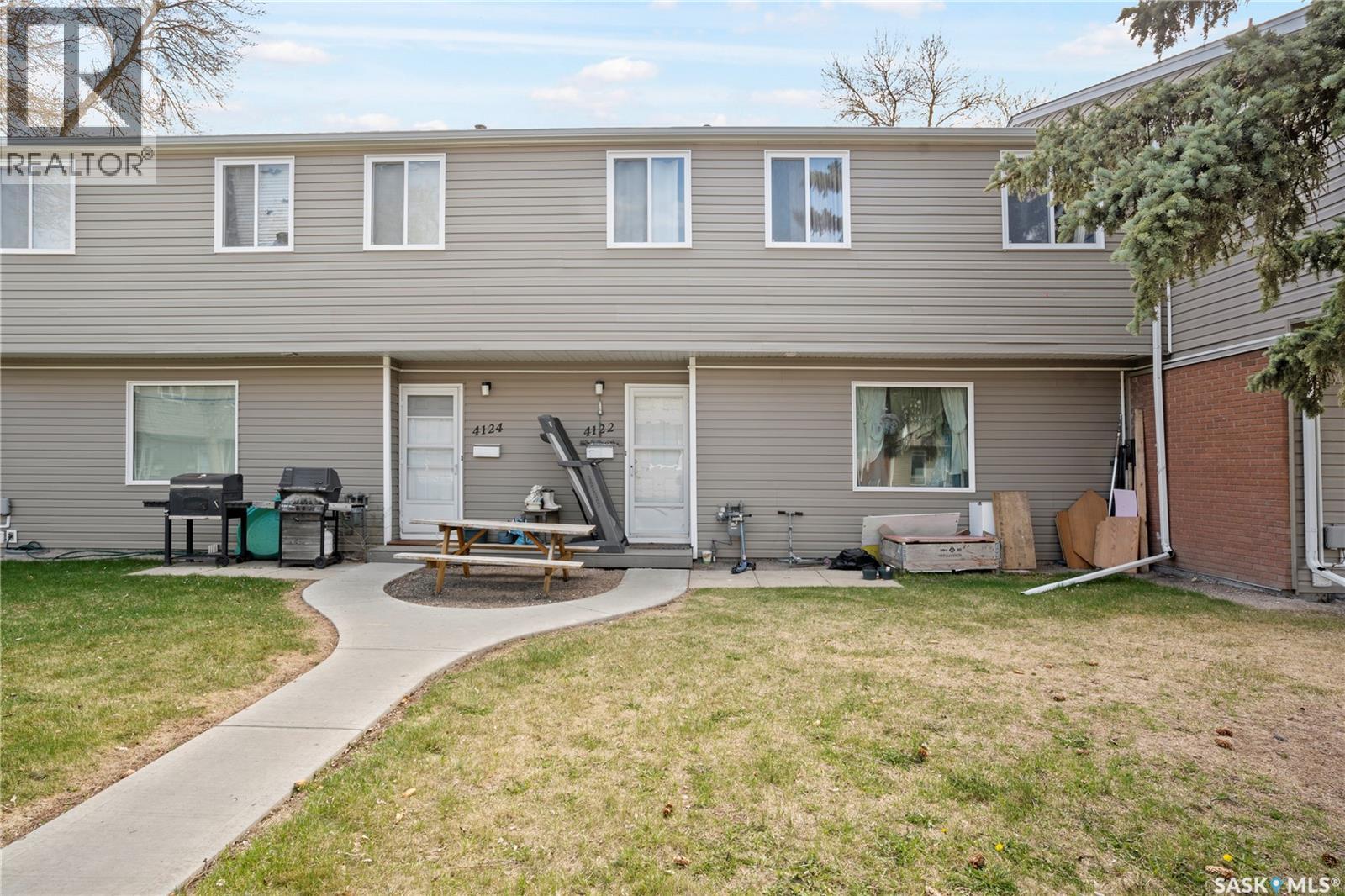 4122 Castle Road Property Photo 1