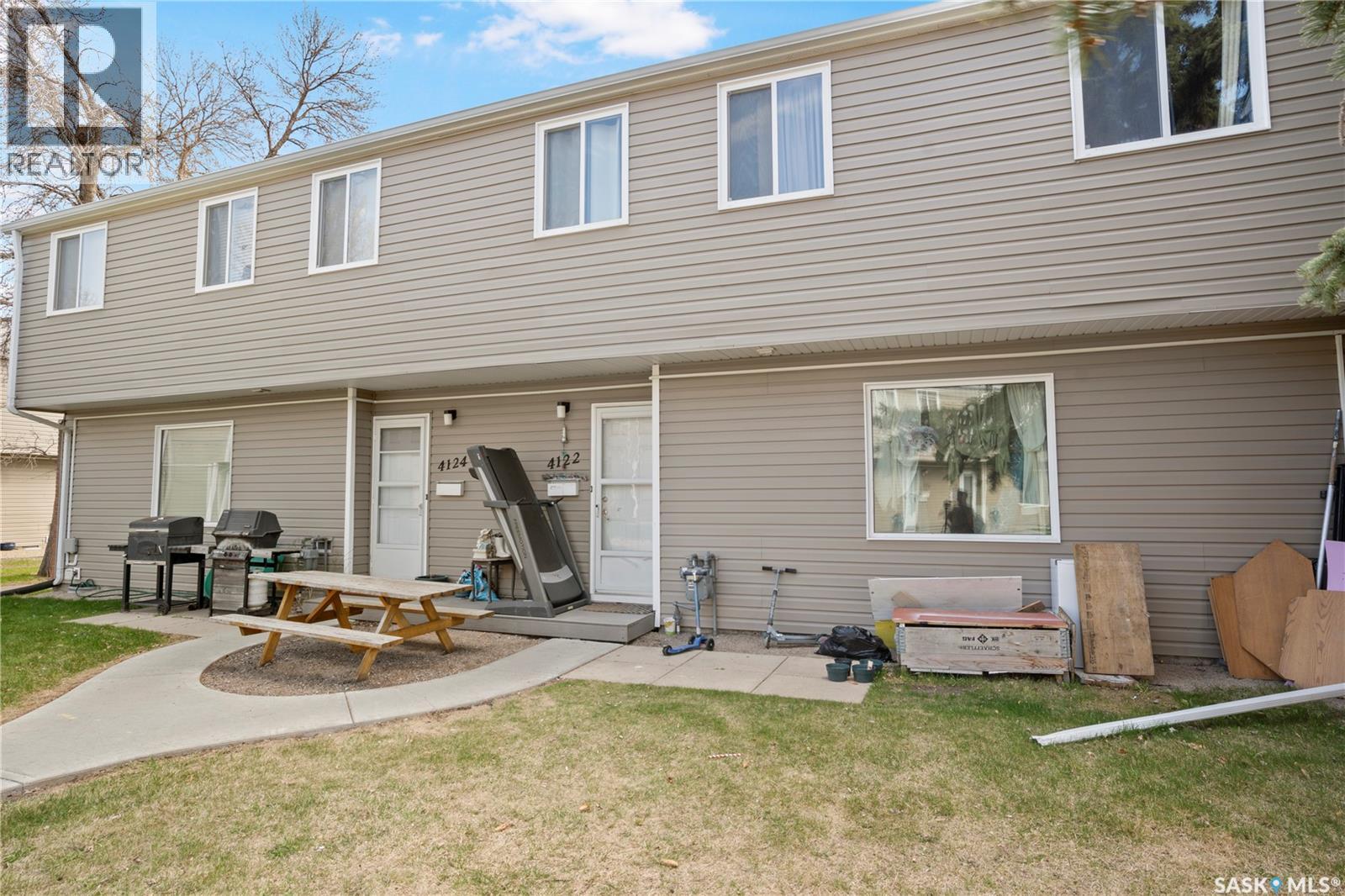 4122 Castle Road Property Photo 2