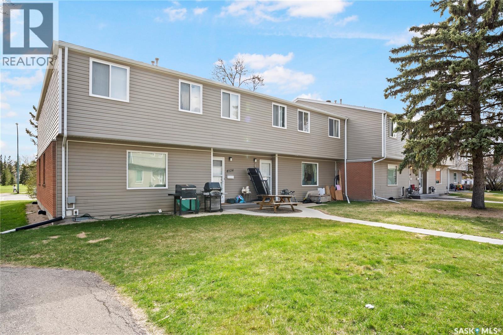 4122 Castle Road Property Photo 5