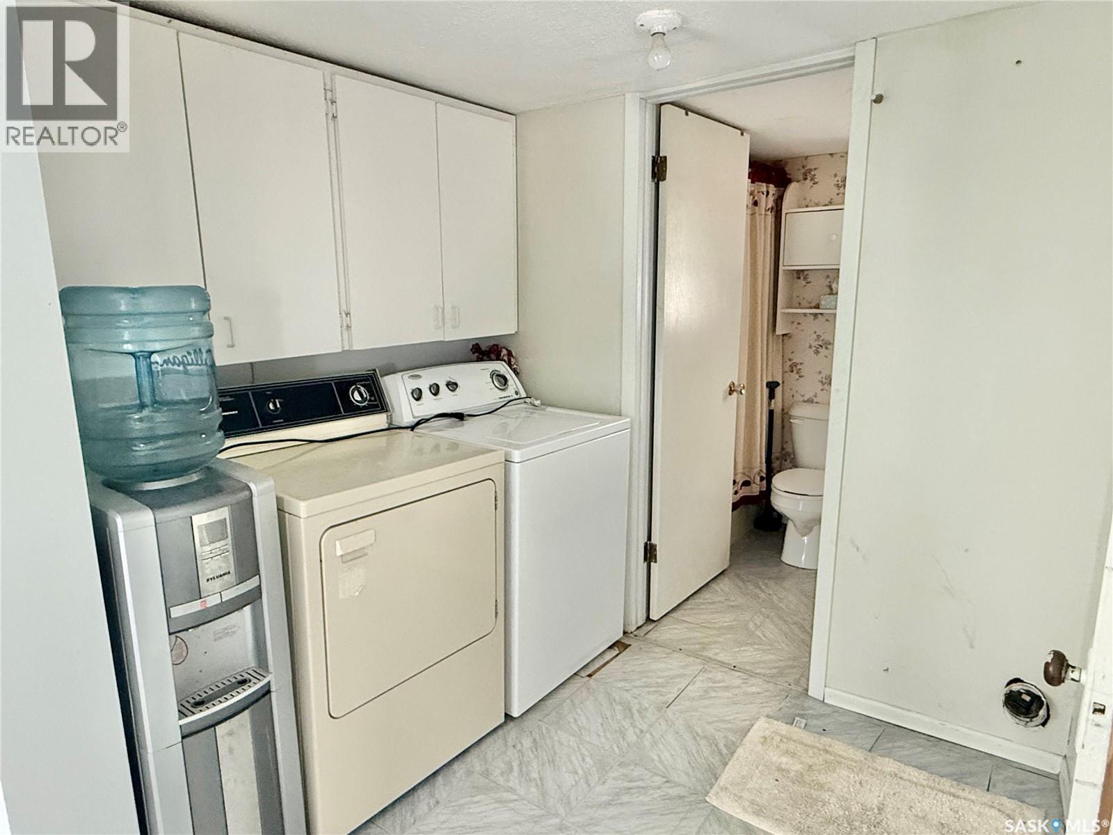 112 1st Avenue W Property Photo 4