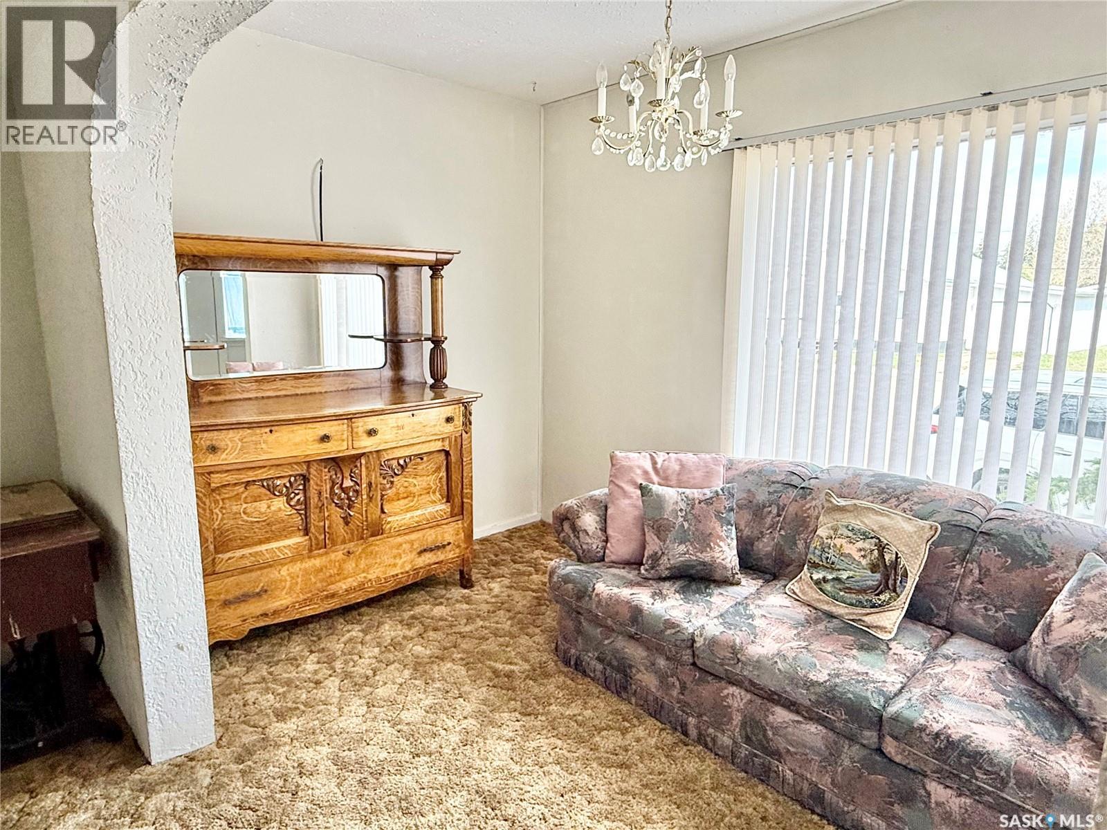 112 1st Avenue W Property Photo 10