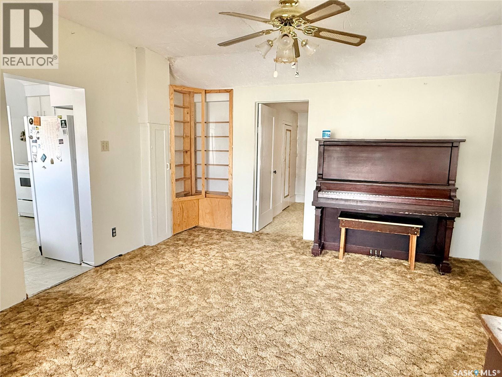 112 1st Avenue W Property Photo 12
