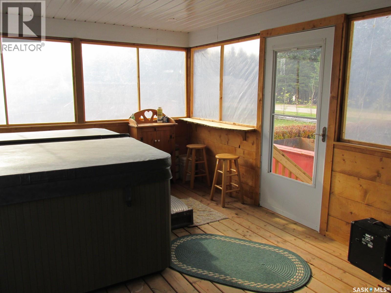 302 Rustad Avenue Property Photo 9