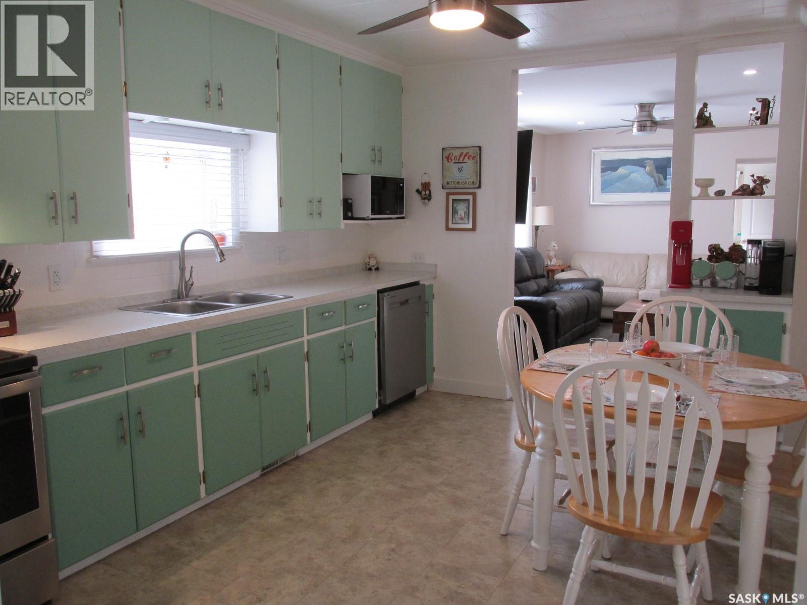 302 Rustad Avenue Property Photo 14
