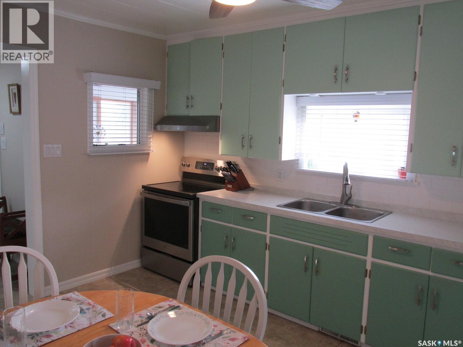302 Rustad Avenue Property Photo 16