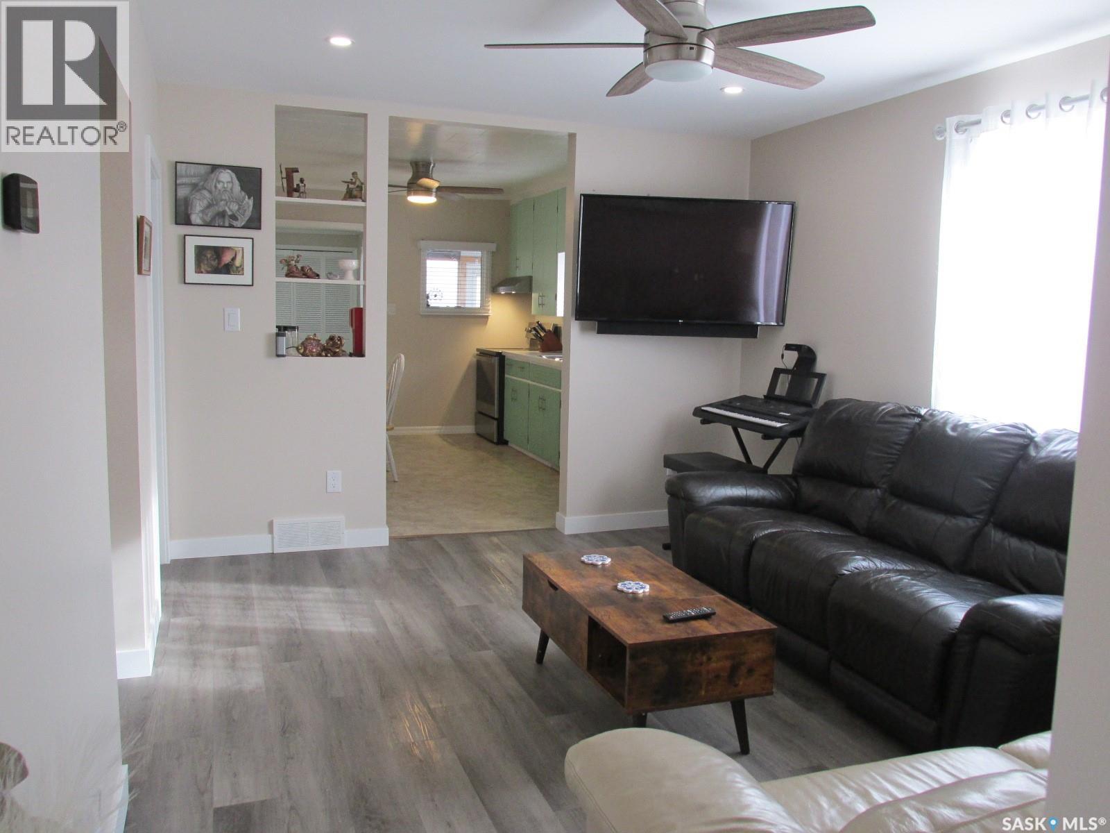 302 Rustad Avenue Property Photo 18