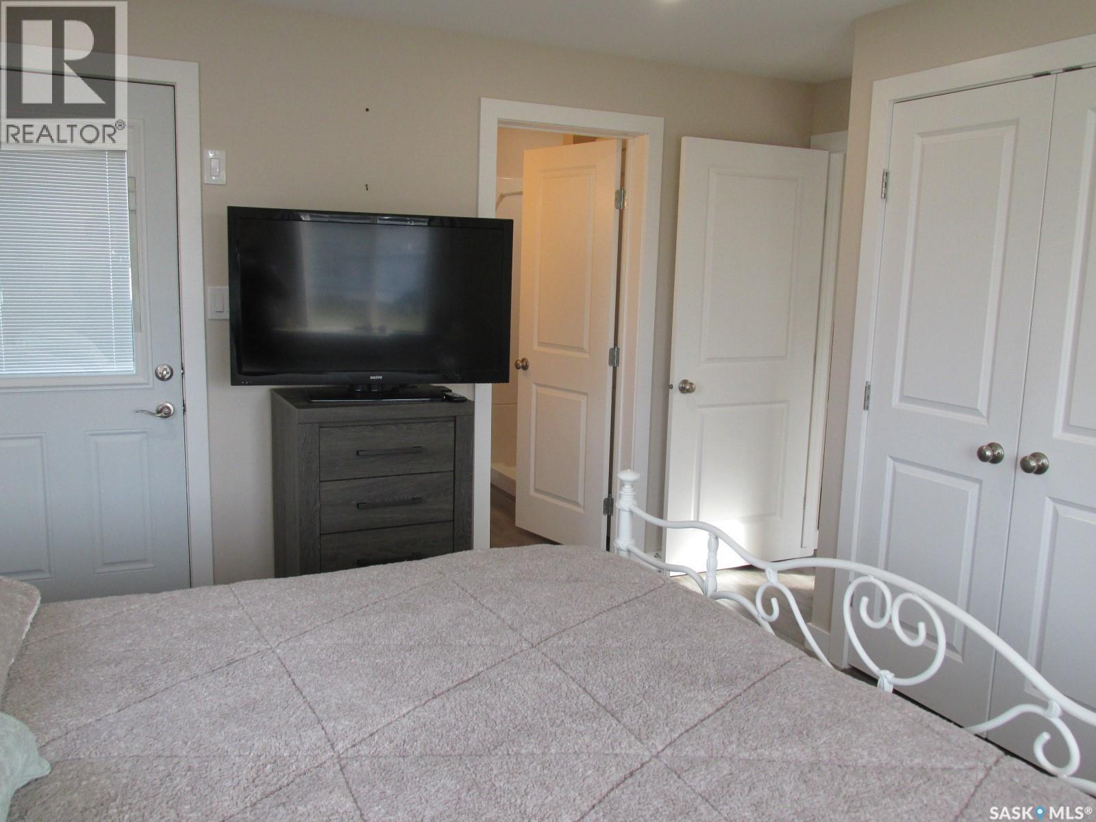 302 Rustad Avenue Property Photo 22