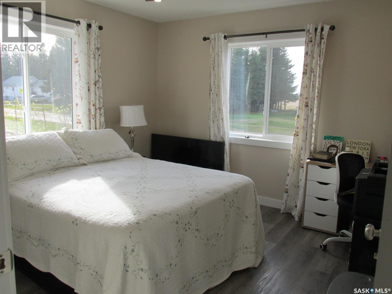302 Rustad Avenue Property Photo 25