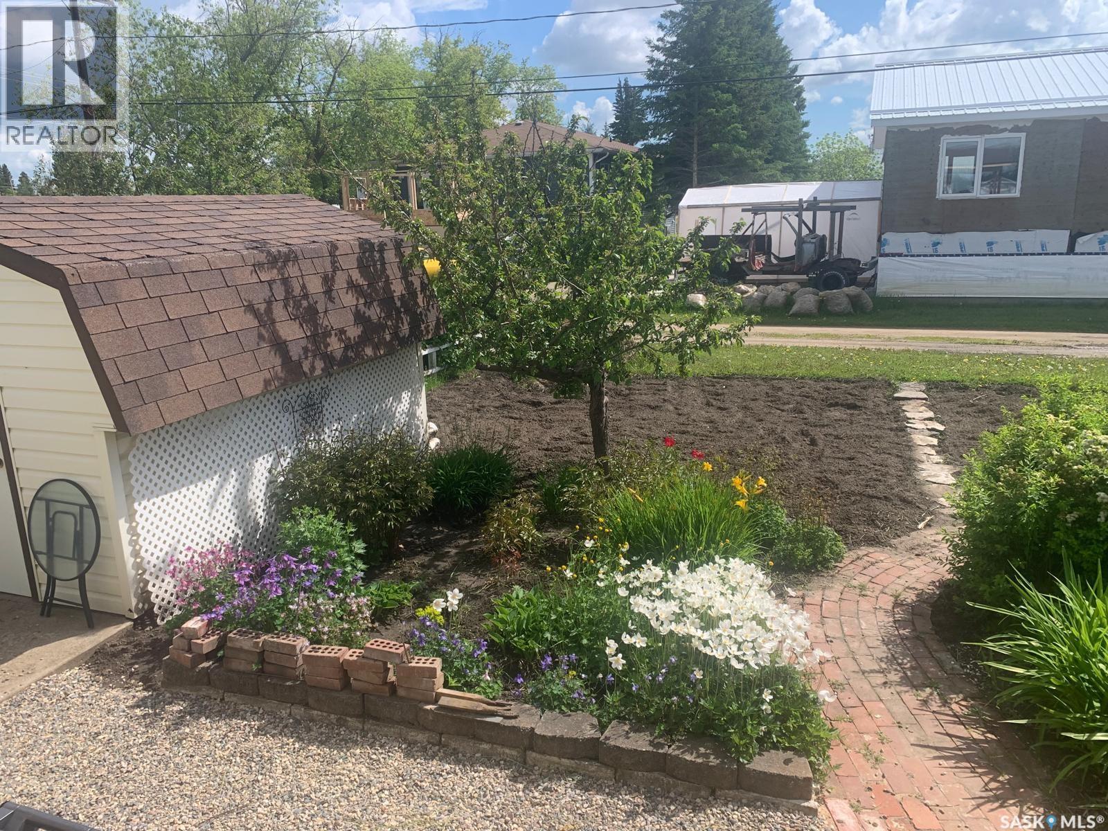 302 Rustad Avenue Property Photo 41