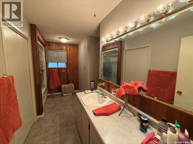 234 Saskatchewan Street E Property Photo 15