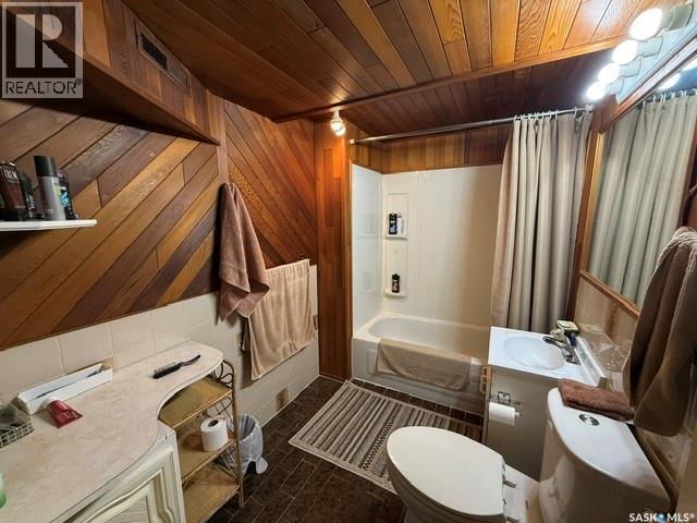 234 Saskatchewan Street E Property Photo 29