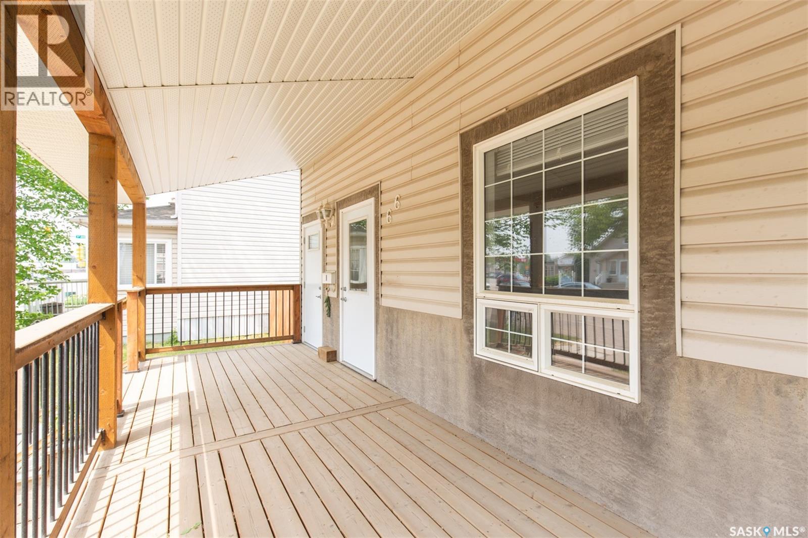 66 Athabasca Street W Property Photo 3