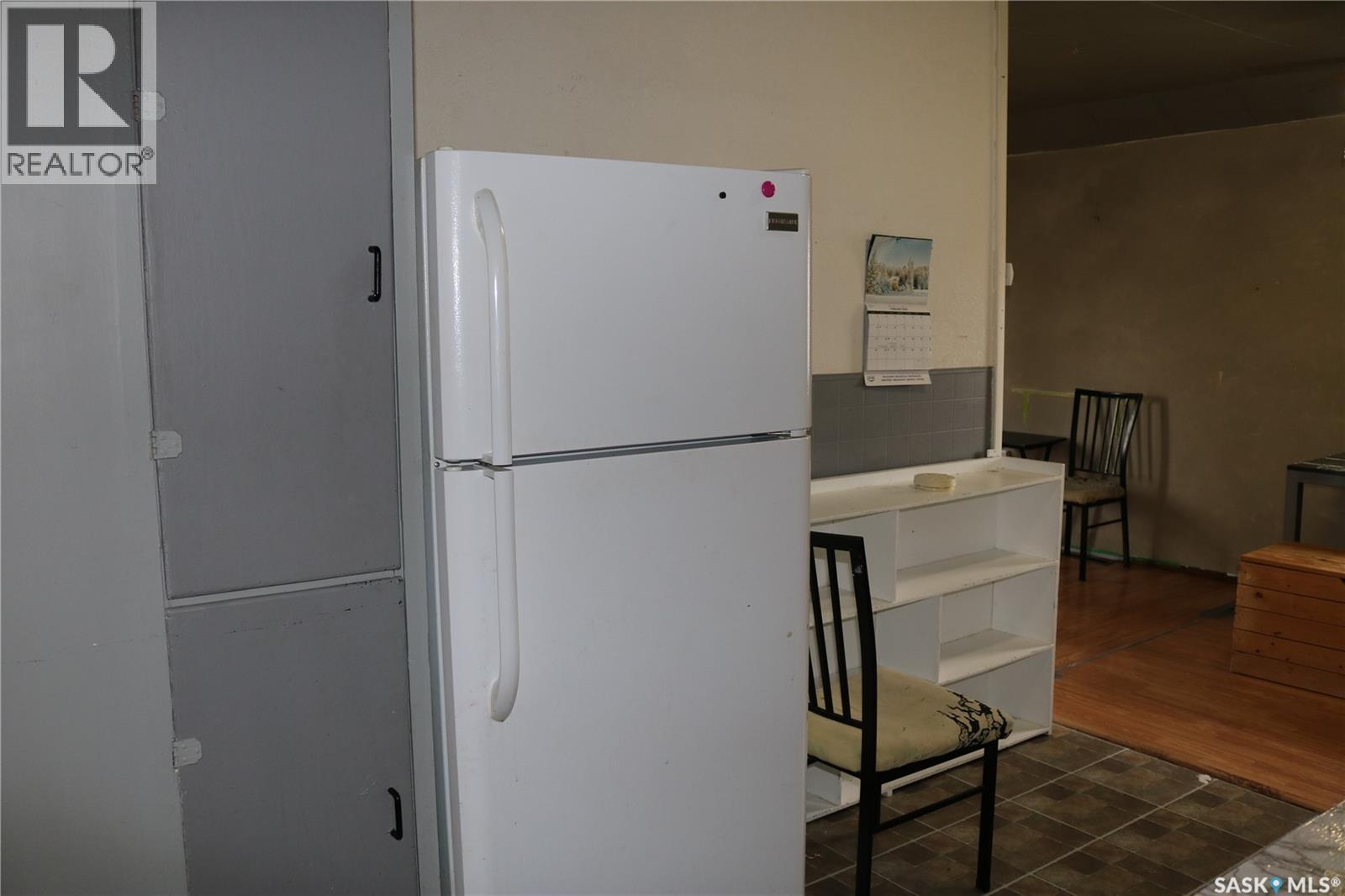 219 Carlton Street Property Photo 8