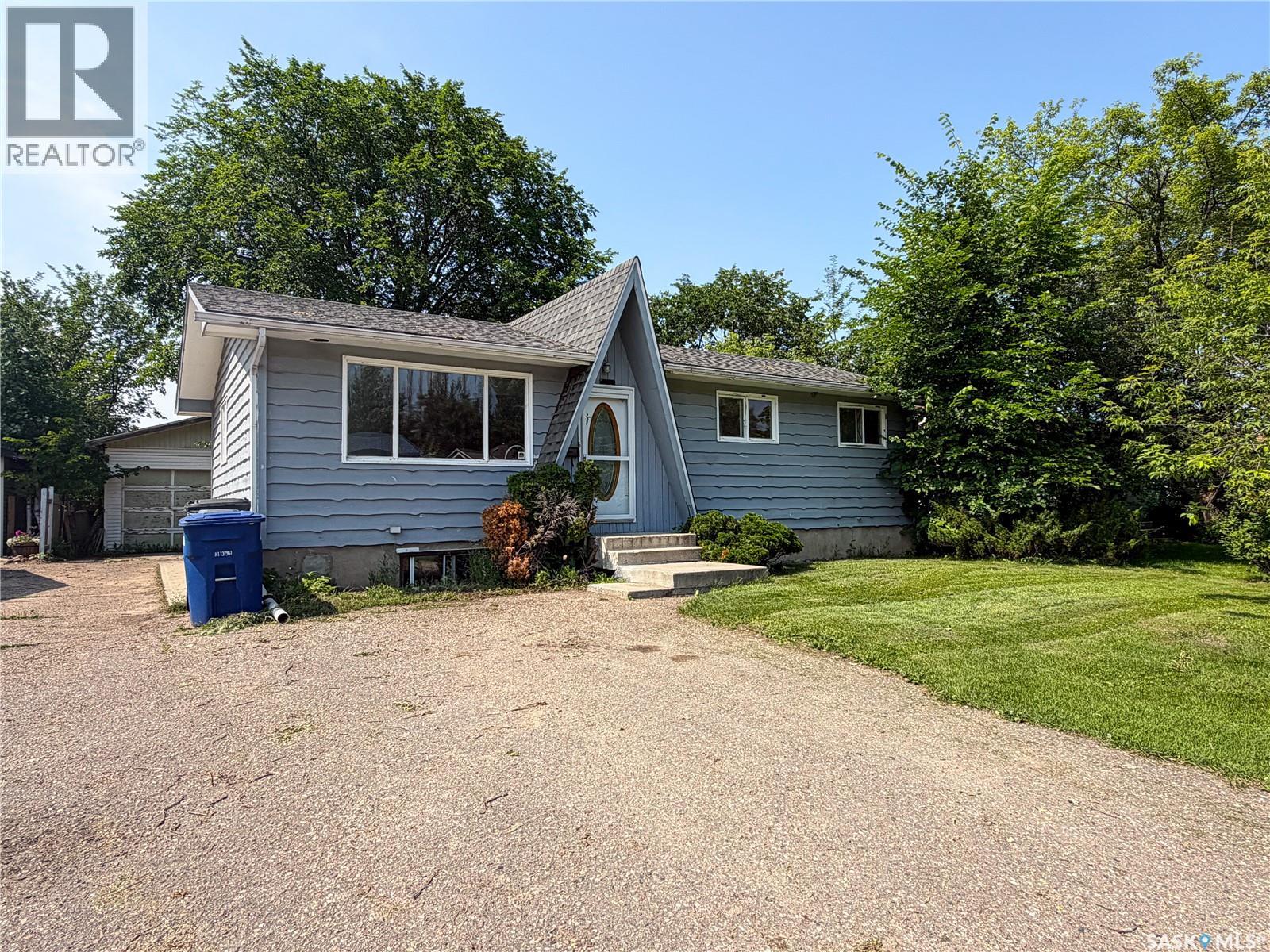 7 Dunfield CRESCENT Property Photo 1