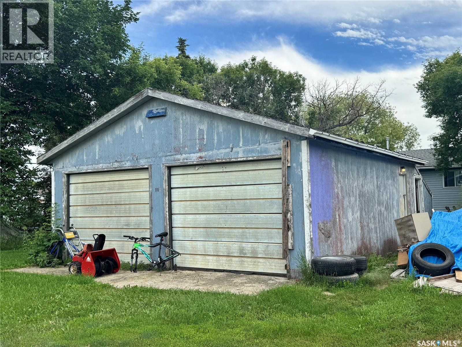 102 1st Avenue Property Photo 19