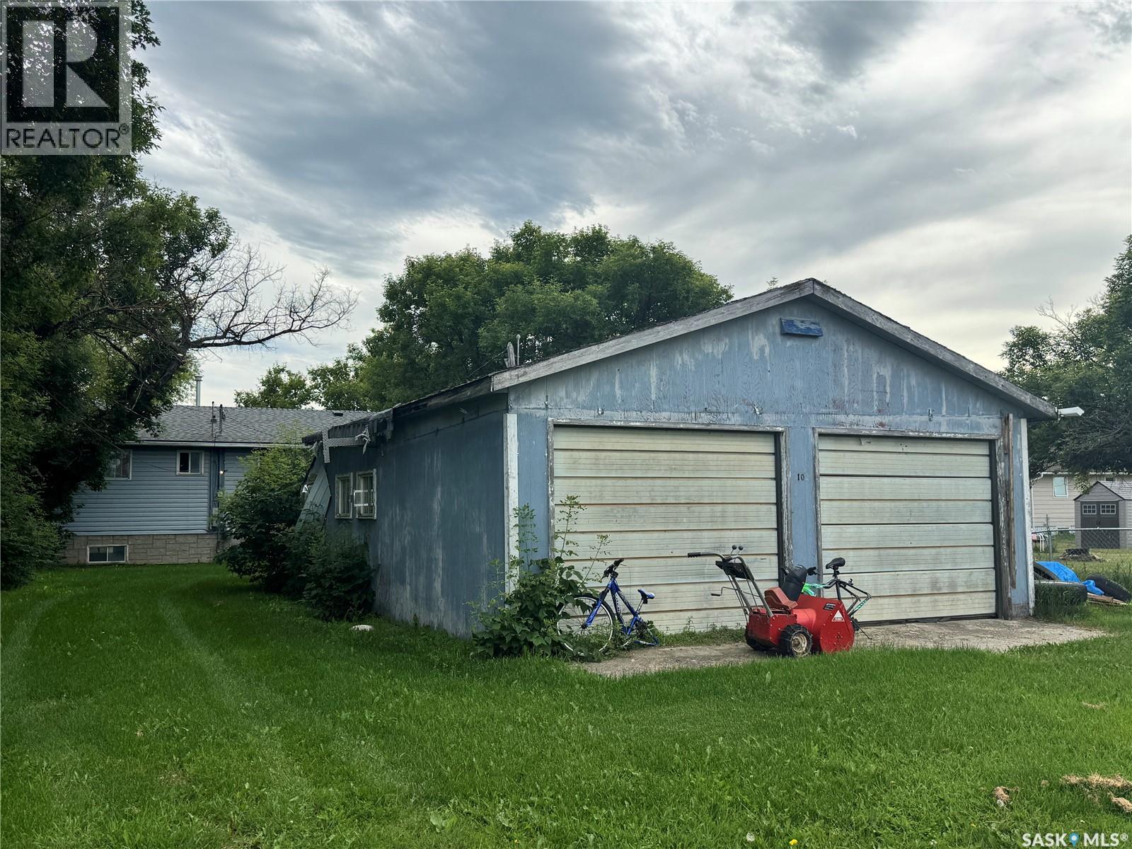 102 1st Avenue Property Photo 22