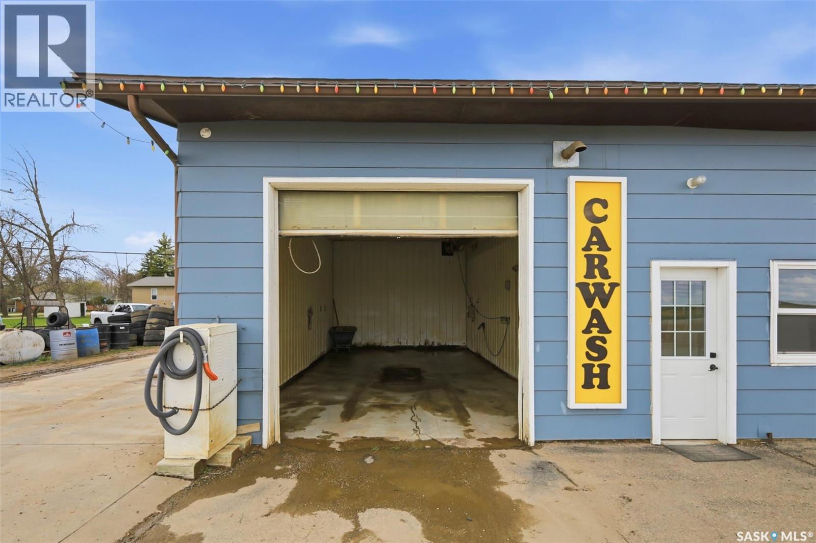 431 Saskatchewan Street Property Photo 2