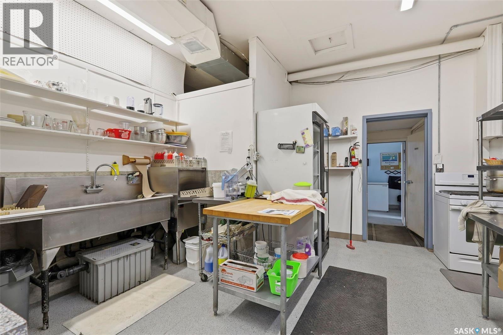 431 Saskatchewan Street Property Photo 14
