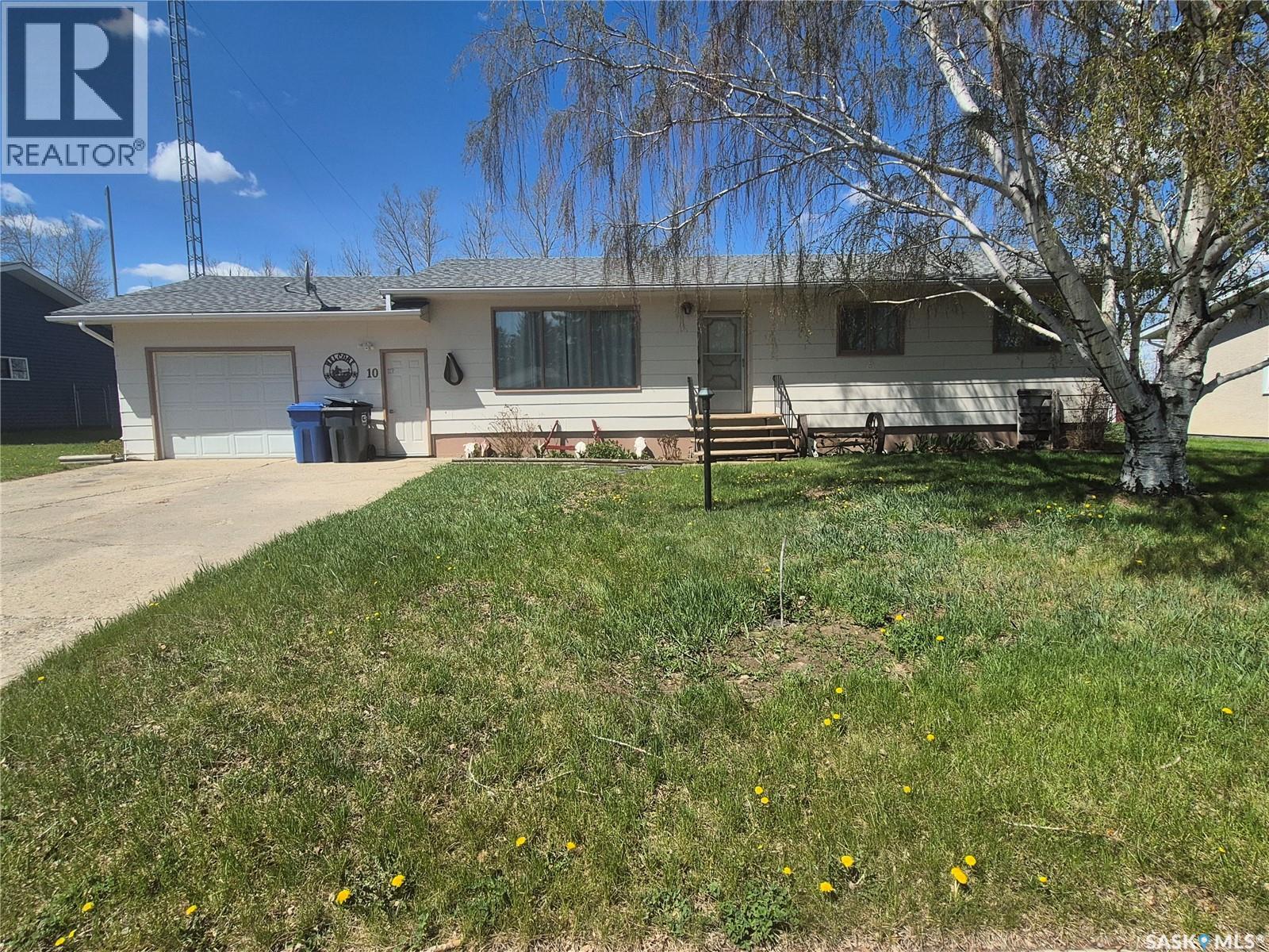 10 Yandeau Crescent Property Photo 1