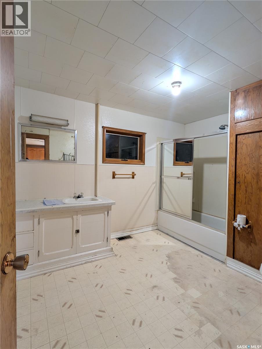 4366 Price Avenue Property Photo 7