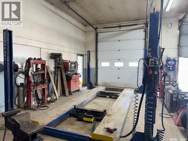 300 Frontage Street Property Photo 14