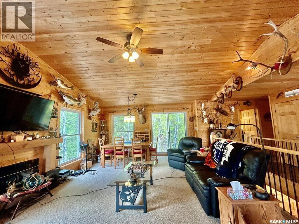 10 Hillview Drive Property Photo 8