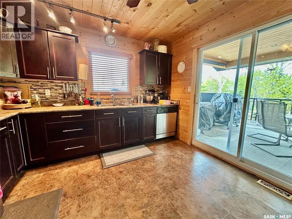 10 Hillview Drive Property Photo 15