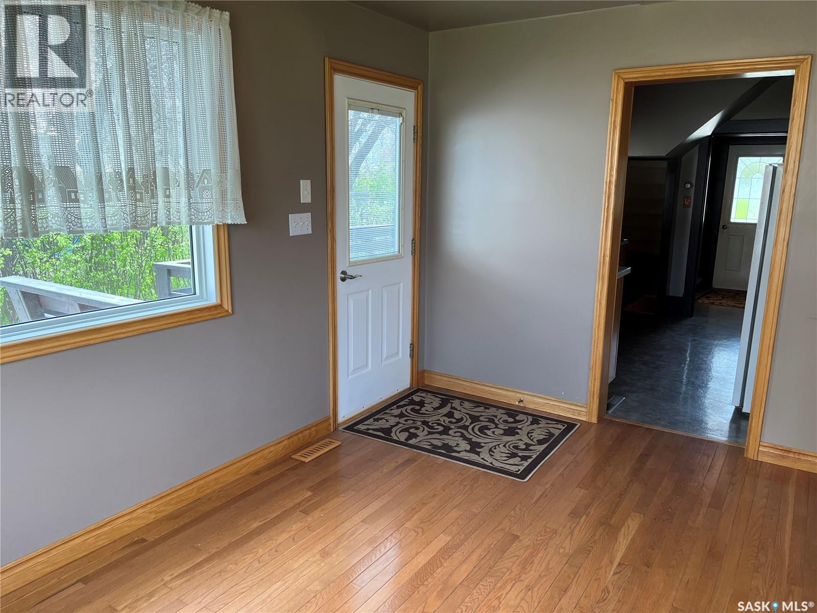 209 2nd Avenue W Property Photo 11
