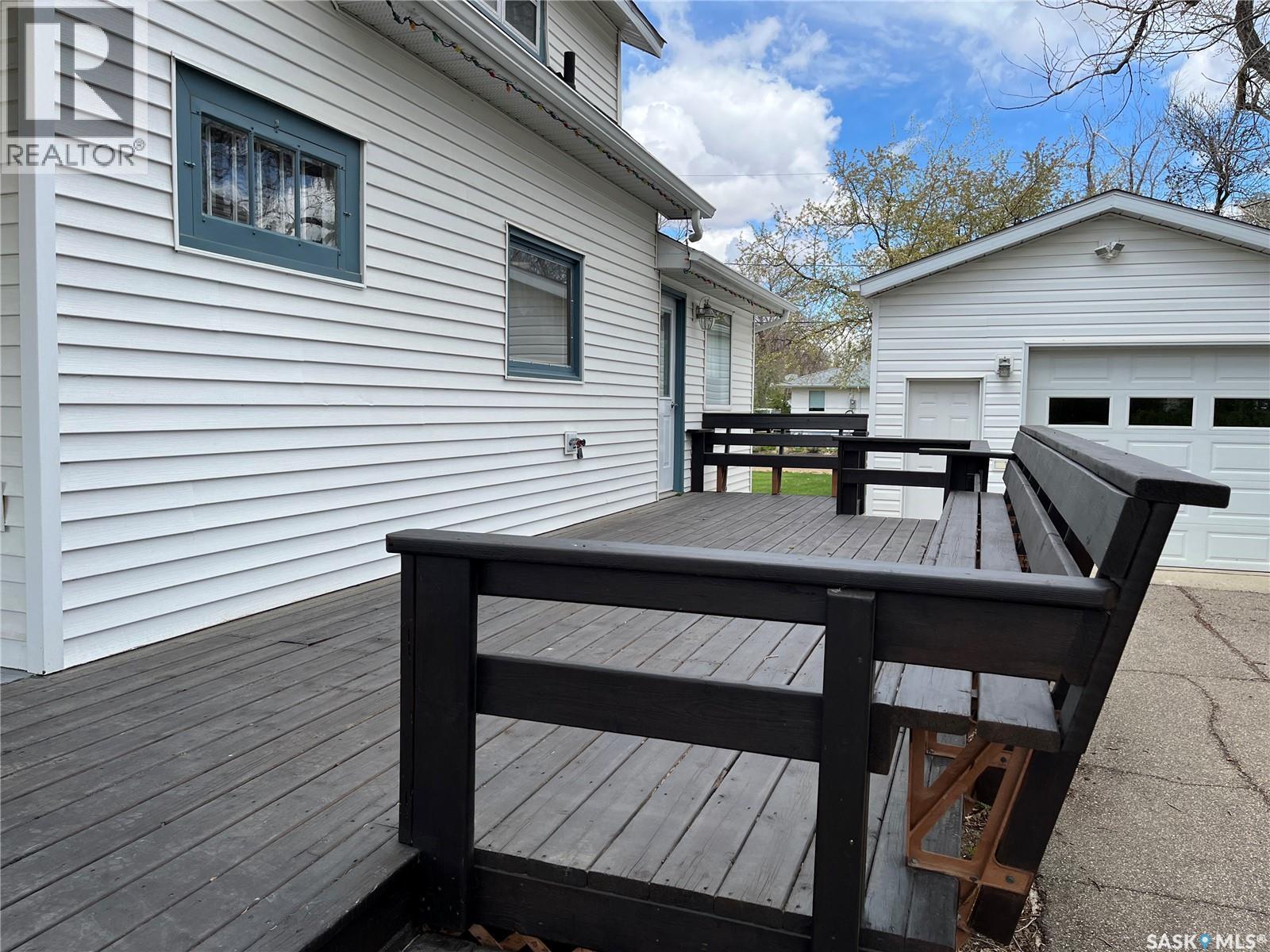 209 2nd Avenue W Property Photo 26