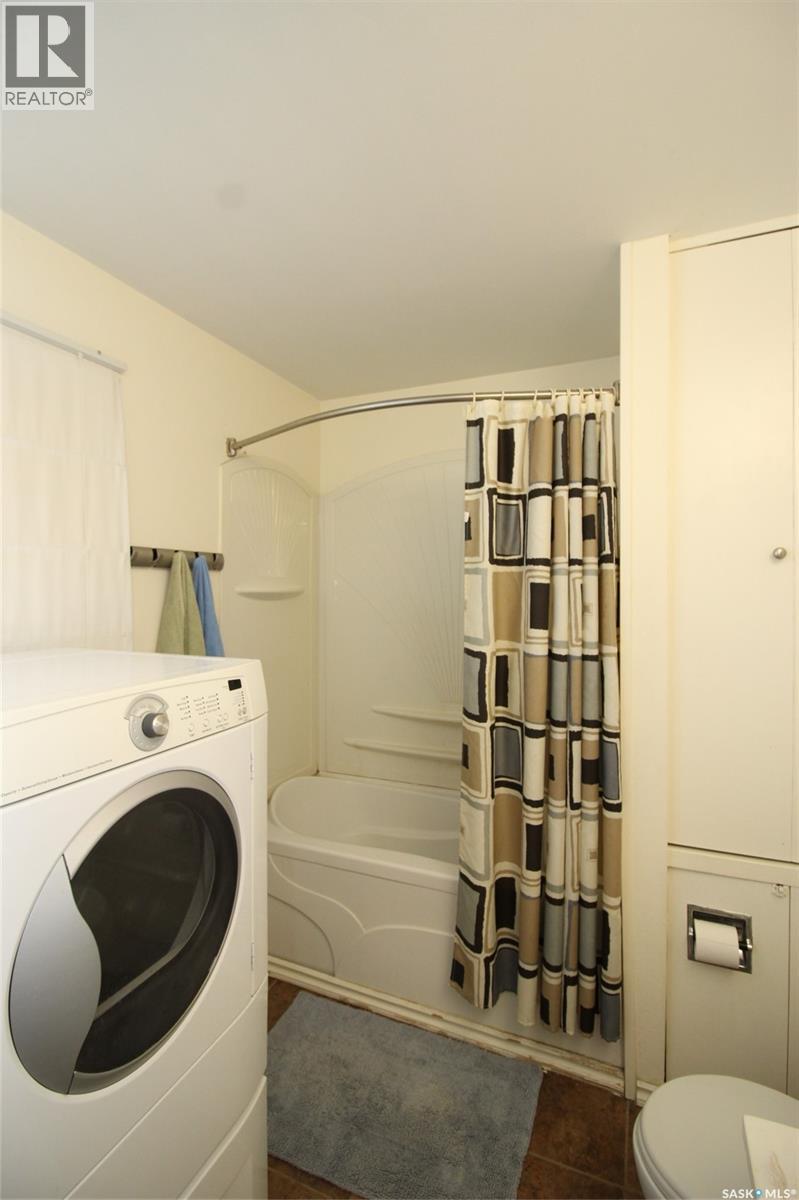 403 4th Street W Property Photo 13