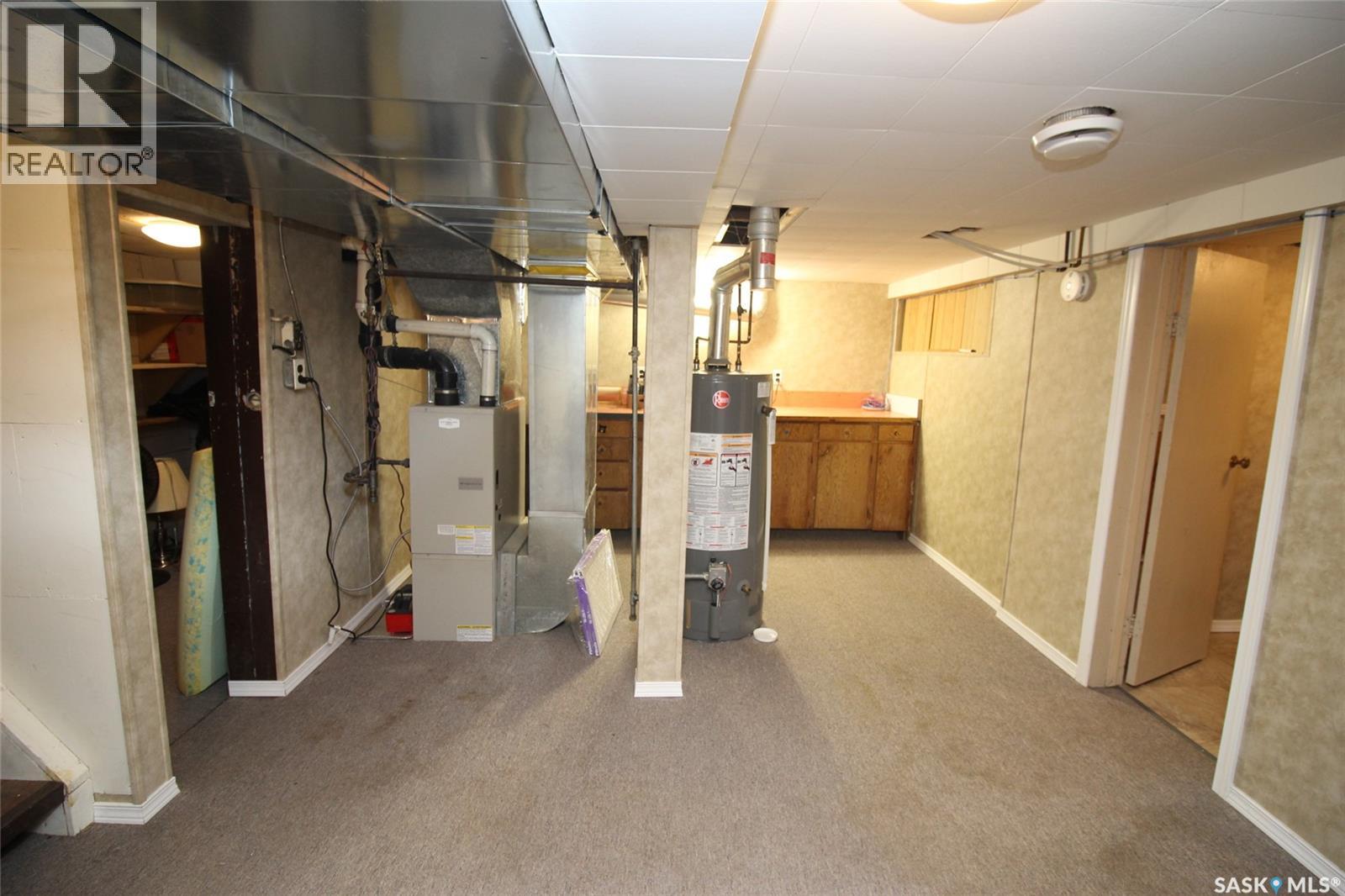 403 4th Street W Property Photo 16