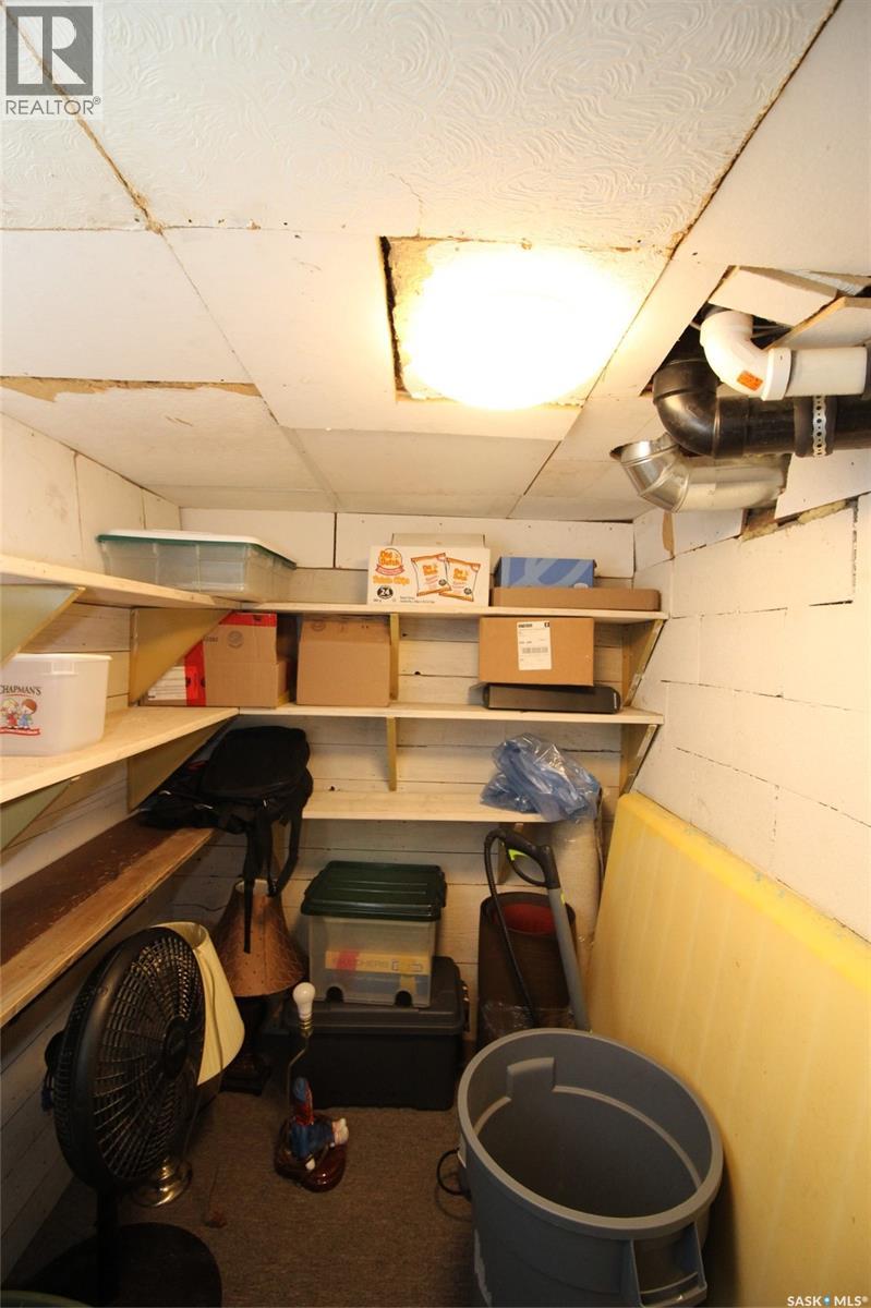 403 4th Street W Property Photo 22