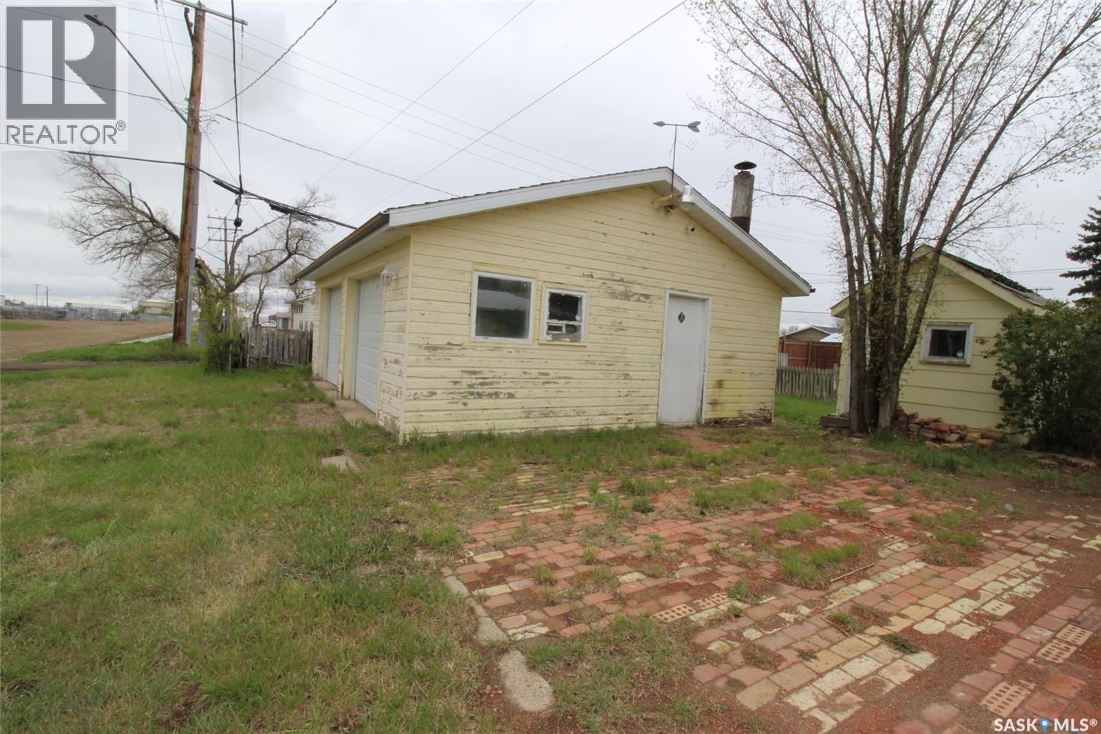 403 4th Street W Property Photo 25