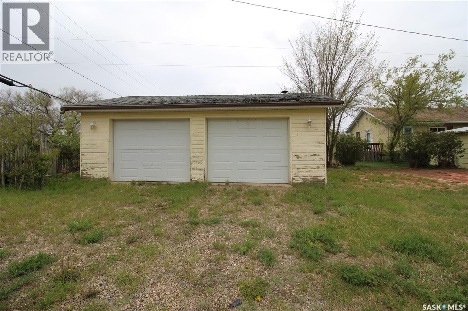 403 4th Street W Property Photo 28