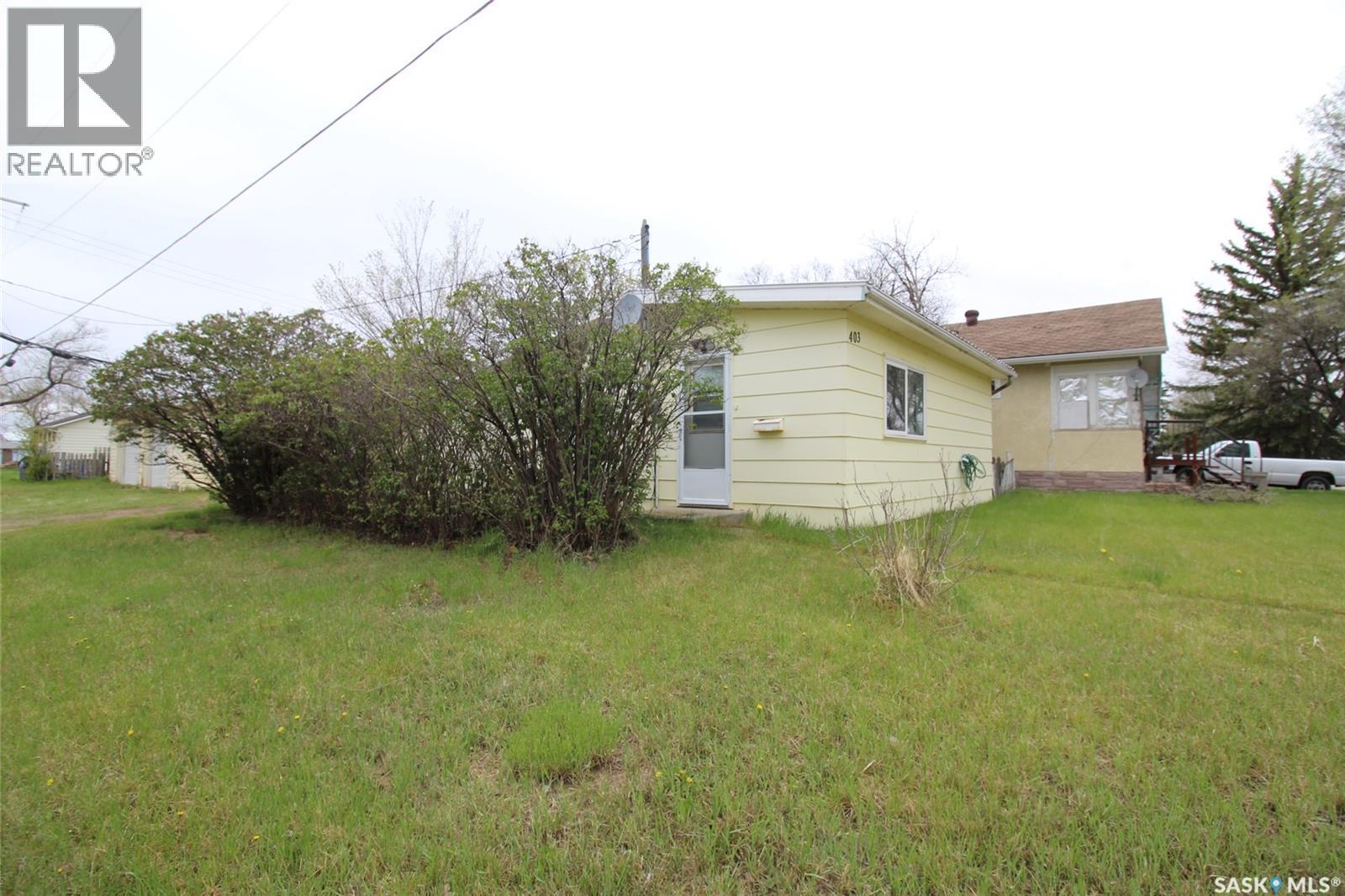 403 4th Street W Property Photo 29