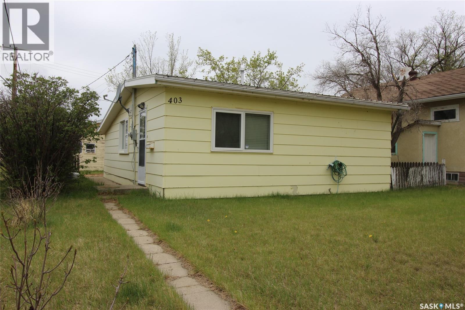 403 4th Street W Property Photo 30
