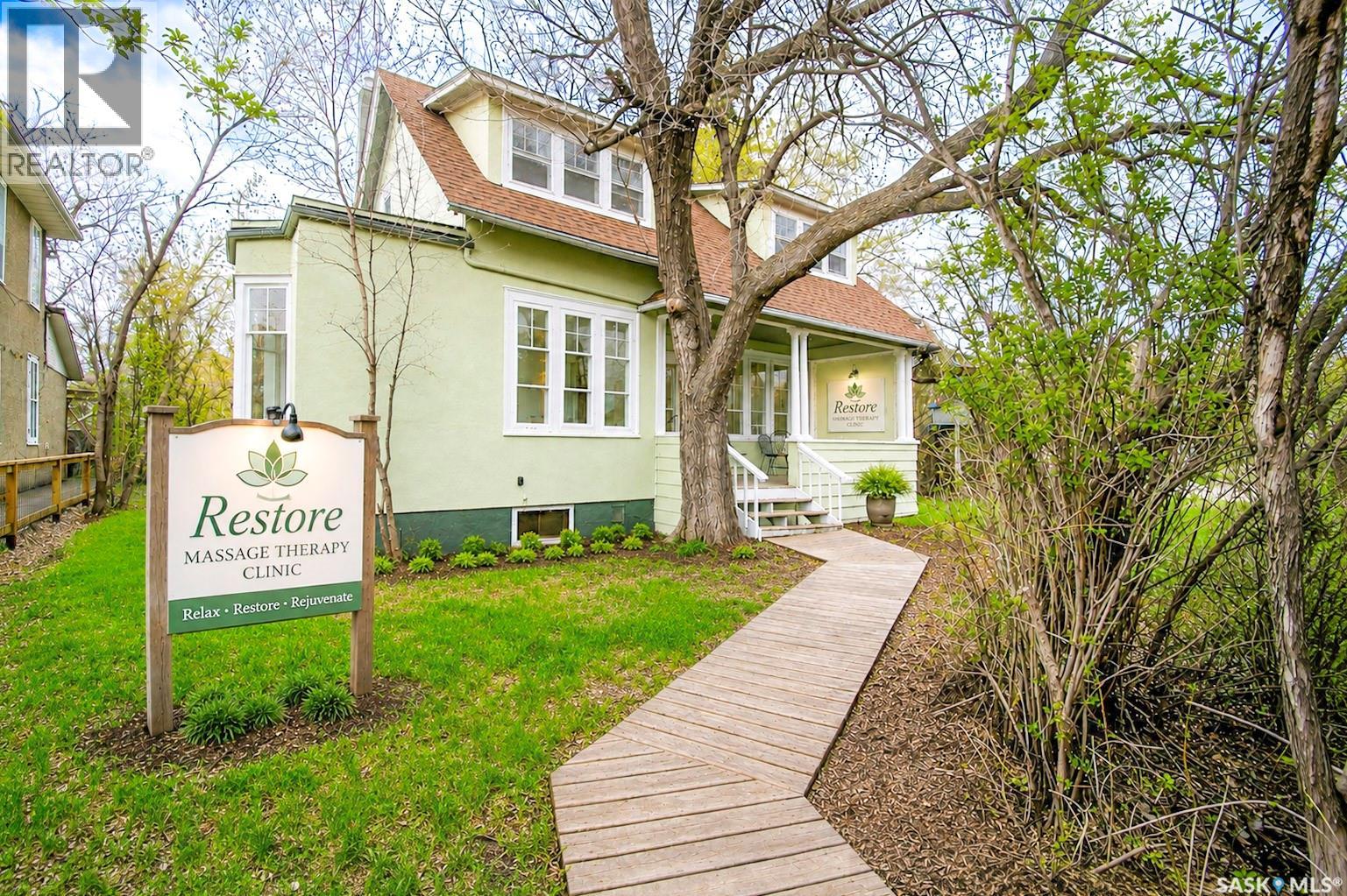 760 James Street N Property Photo 1