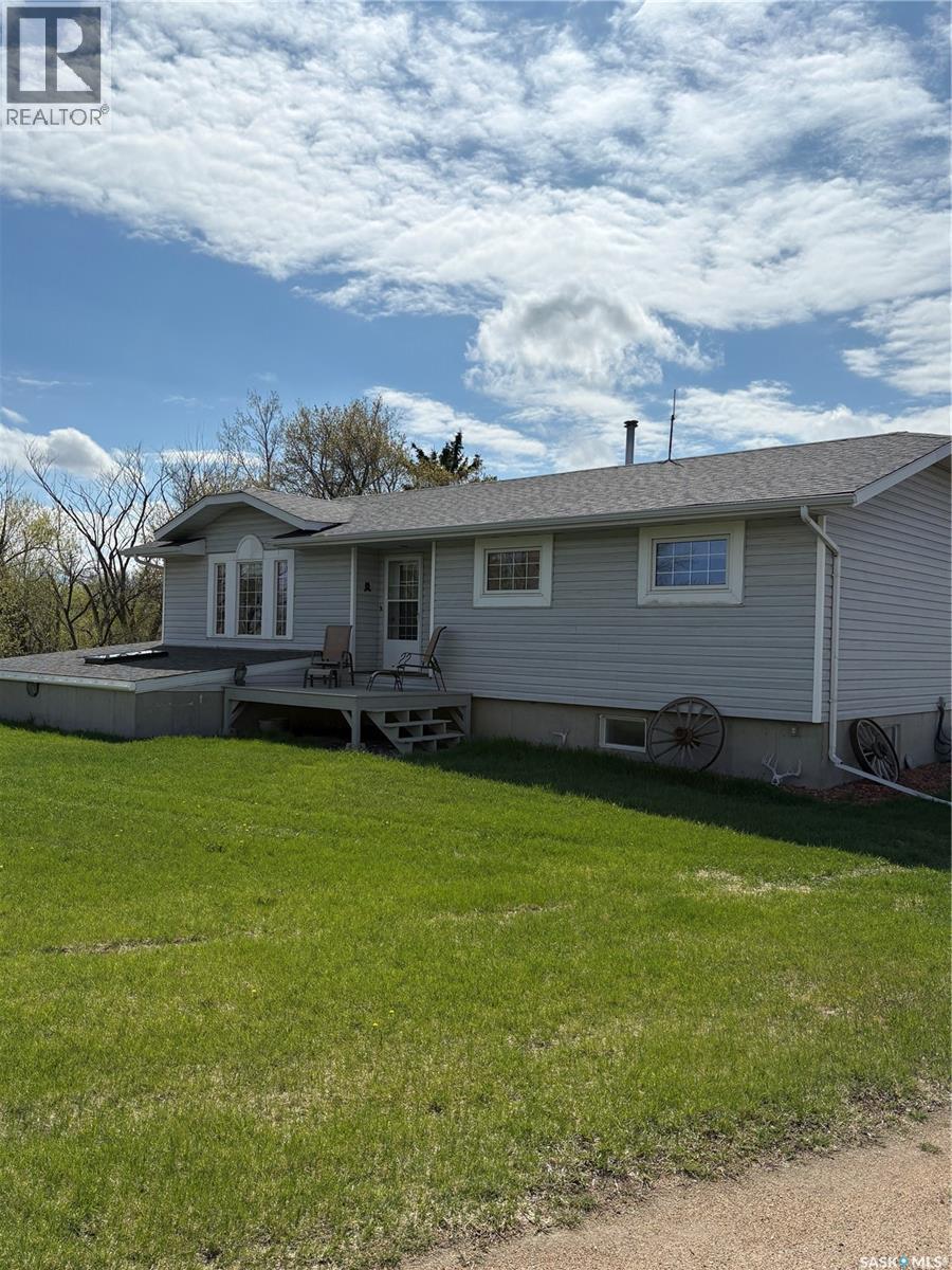 Astren Acreage Property Photo 2