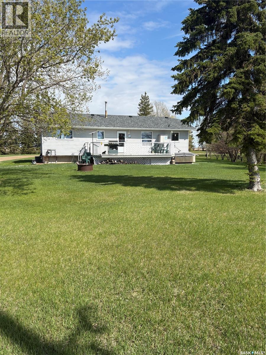Astren Acreage Property Photo 3