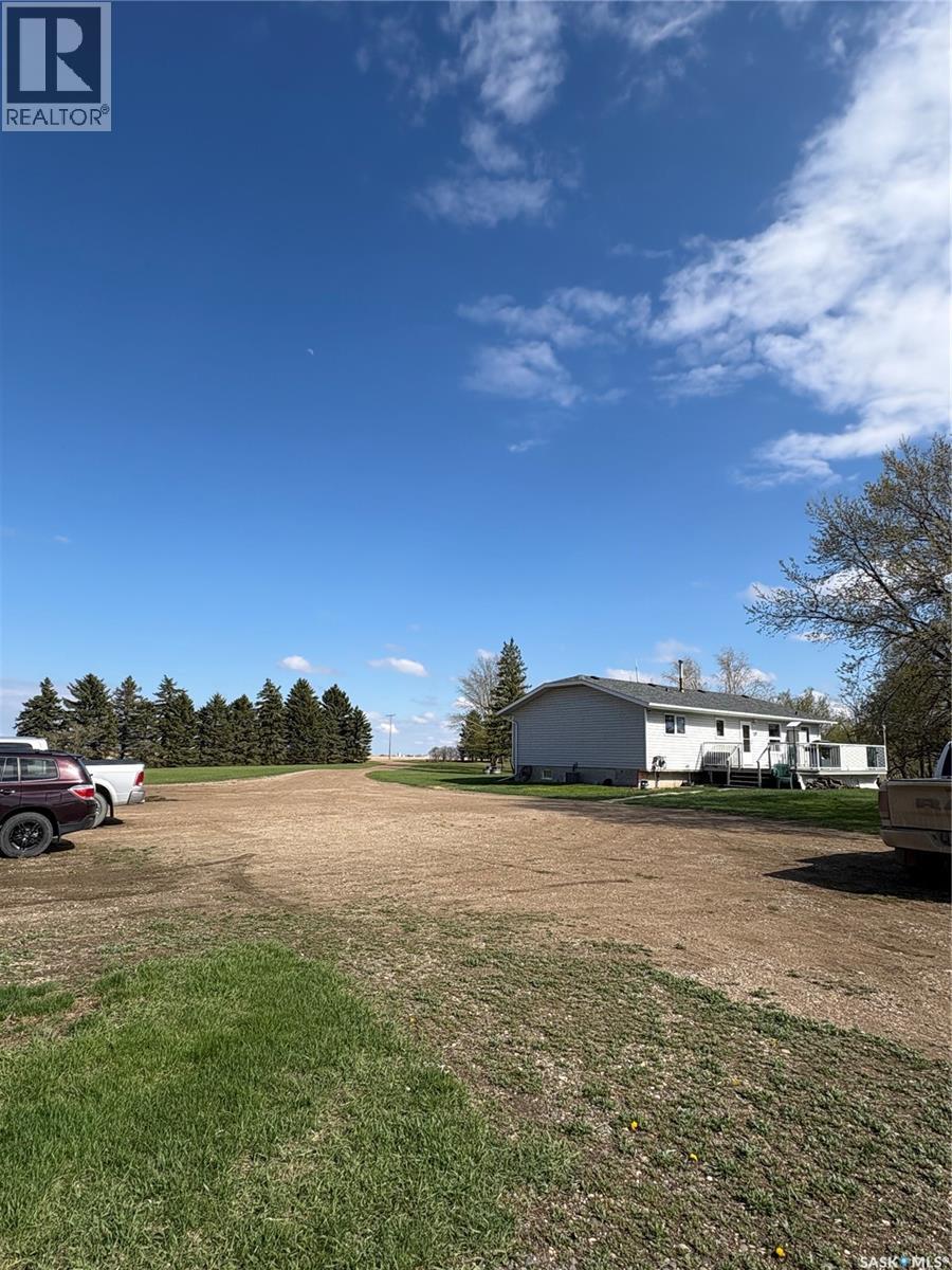 Astren Acreage Property Photo 5