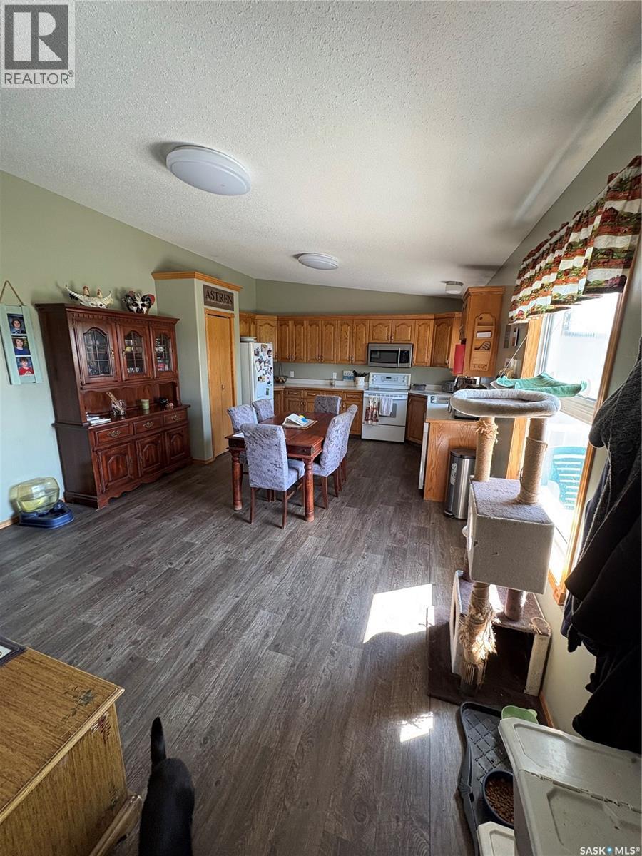 Astren Acreage Property Photo 11