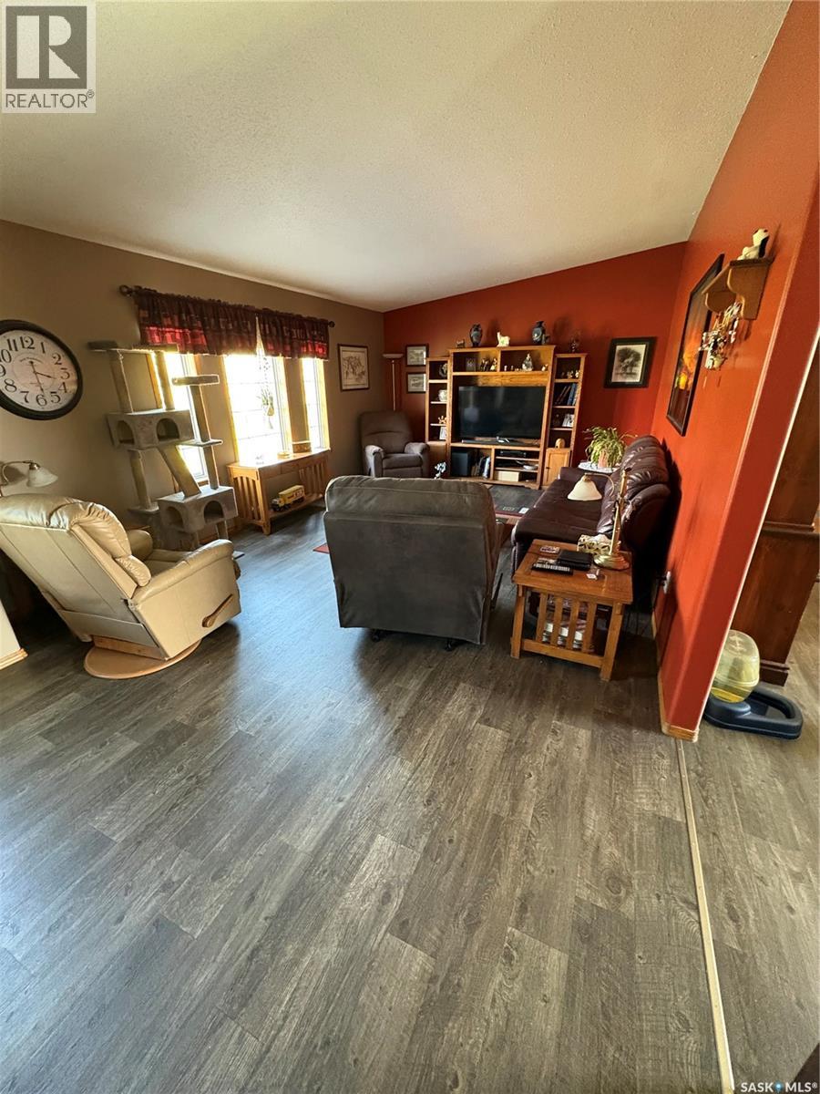 Astren Acreage Property Photo 12