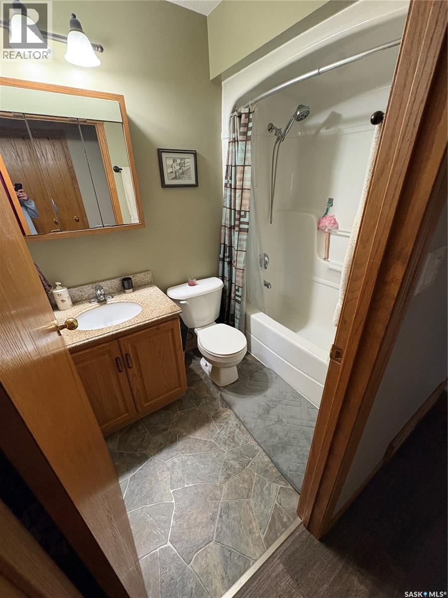 Astren Acreage Property Photo 14