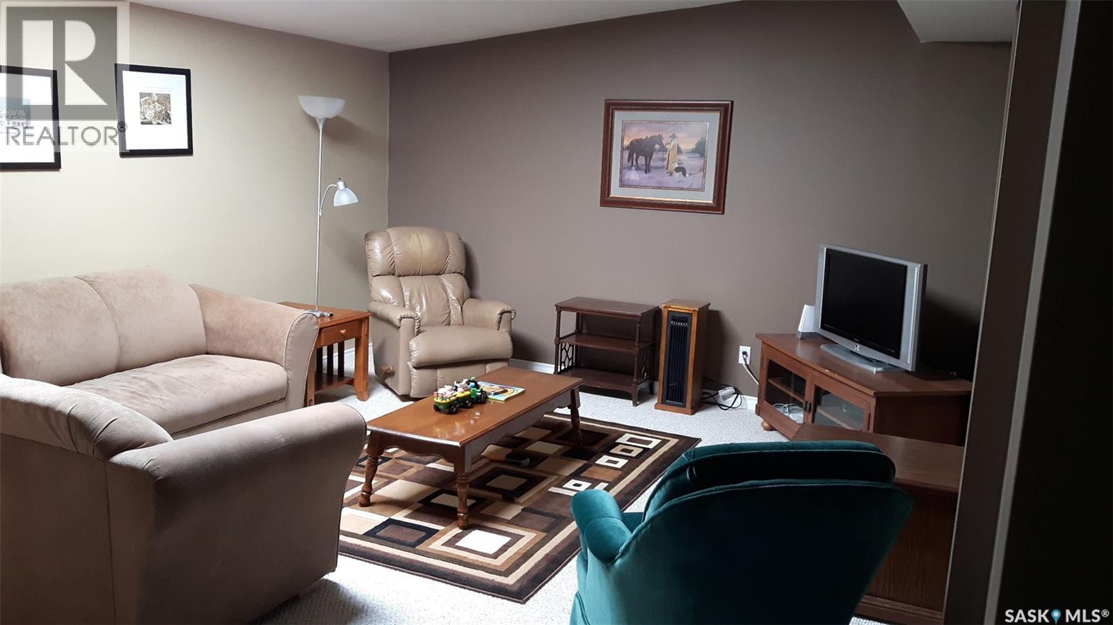 Astren Acreage Property Photo 22